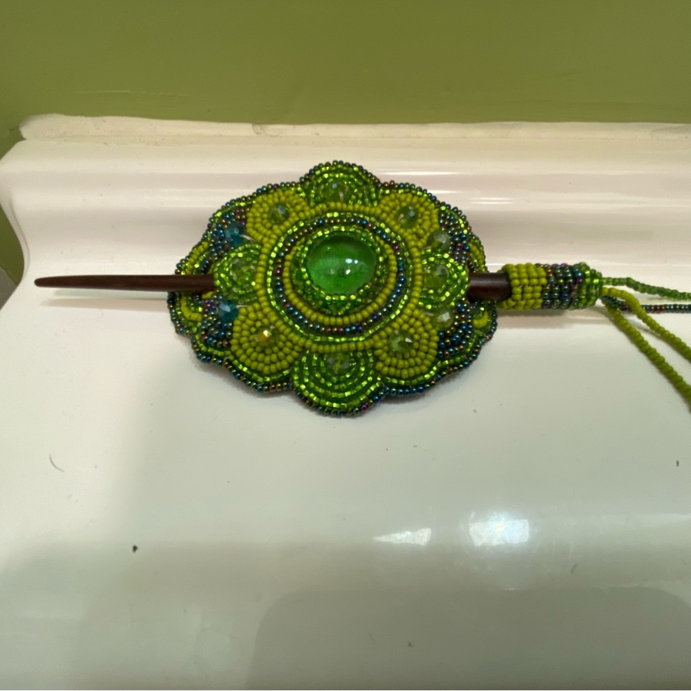 Handcrafted Green Beaded Hair Clip